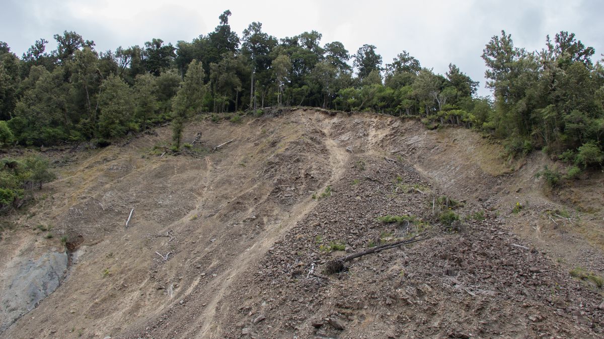 Sesuv půdy po deštích si v Kolumbii vyžádal nejméně 33 životů